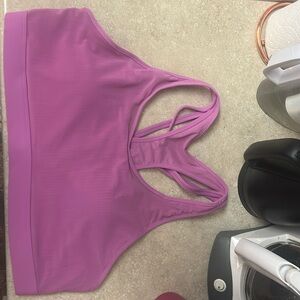 Light purple sports bra from Fabletics in size XL